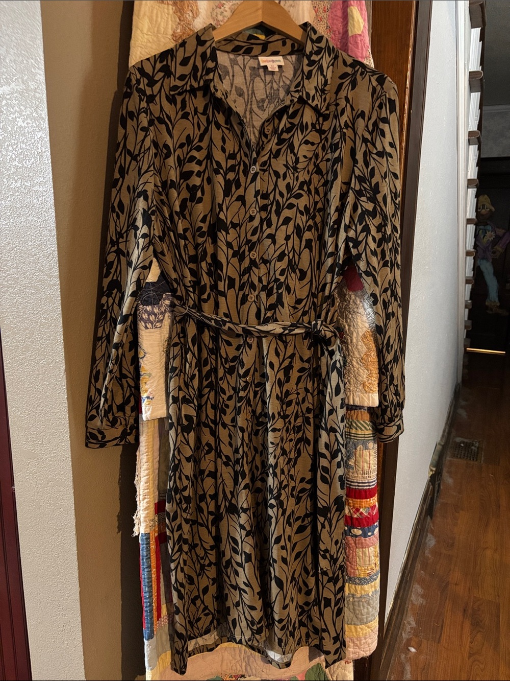 LuLaRoe Tan and Black Leaf-Print Long Sleeve Shirt Dress with Tie
